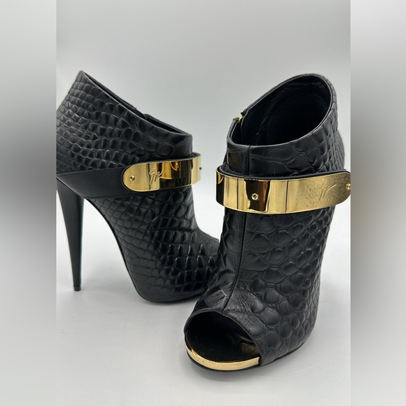 Giuseppe Zanotti Shoes - Booties